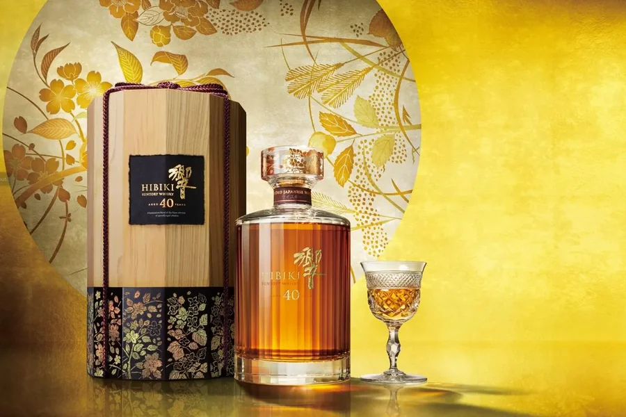 Discovering the Art of Drinking Hibiki Whiskey Like a Connoisseur Discovering the Art of Drinking Hibiki Whiskey Like a Connoisseur
