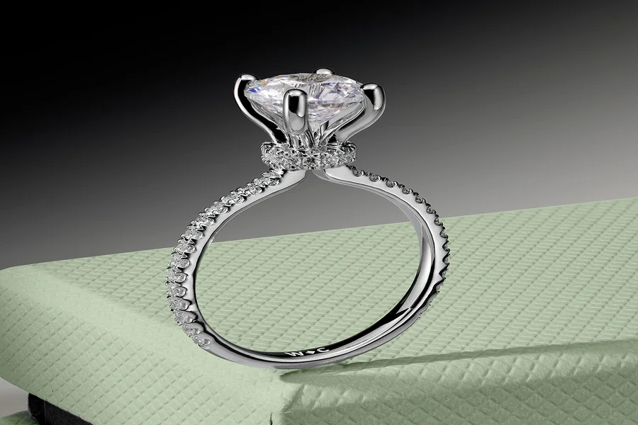 Best Diamond Engagement Rings for Every Budget: From Minimal to Luxurious Diamond